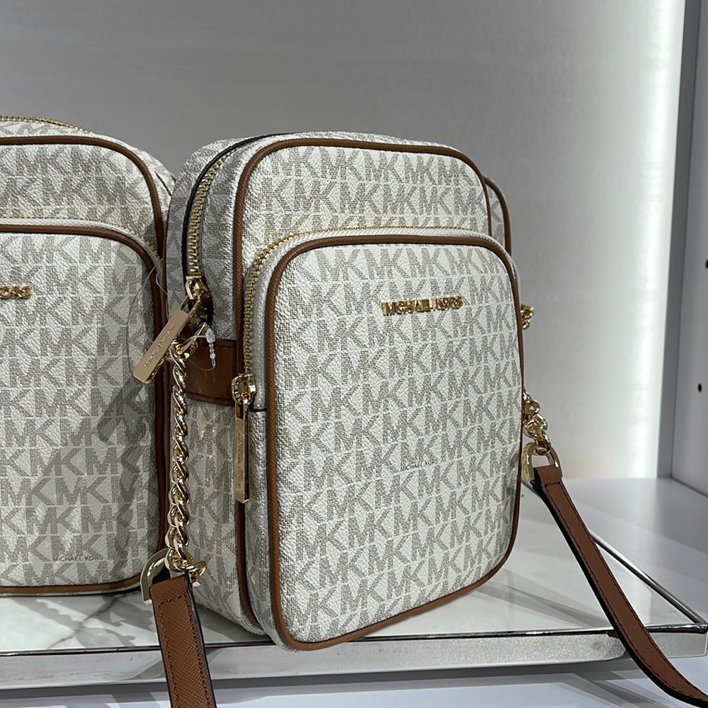 Michael Kors Jet Set Travel NS Chain Medium Logo Crossbody Bag Vanilla Color